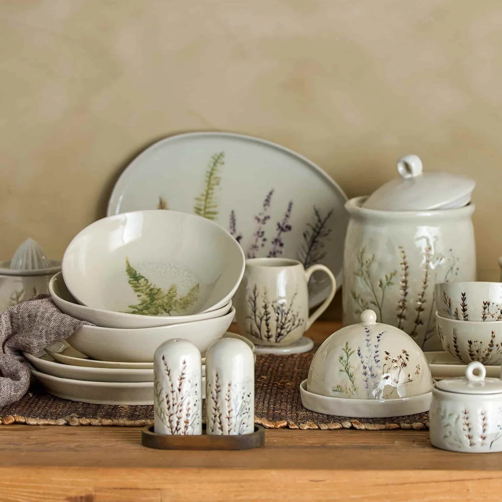 Bloomingville Tableware Brands|Kitchen Tools & Utensils^Bea Floral Lemon Juicer, 14.5cm