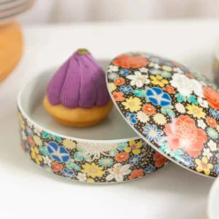 Seikou Tableware Brands|Japanese Ingredients^Porcelain Black Floral Motif Sweets Container, 3 Compartments
