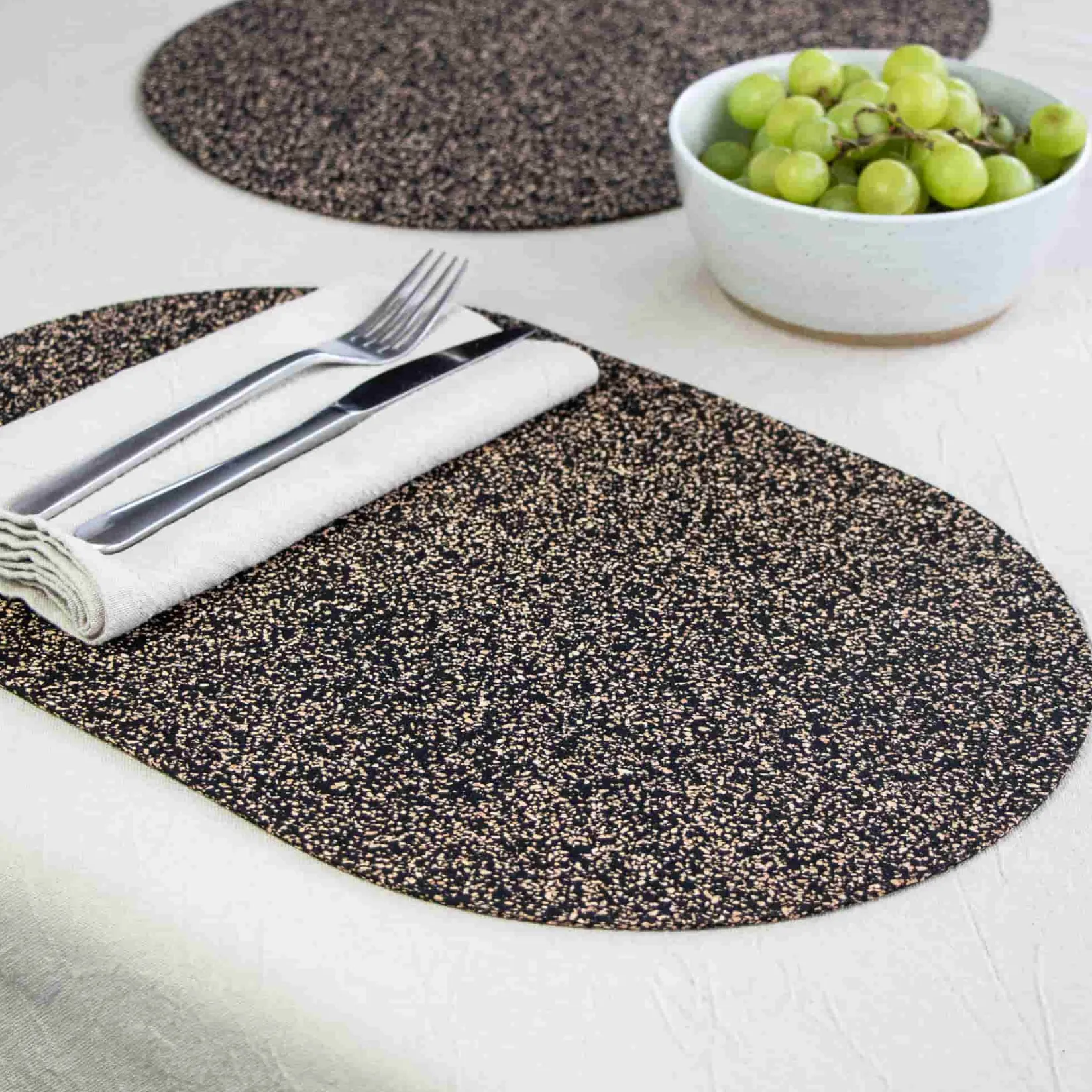 Liga Tableware Brands^Set of 4 Dash Recycled Oval Placemats, 40cm