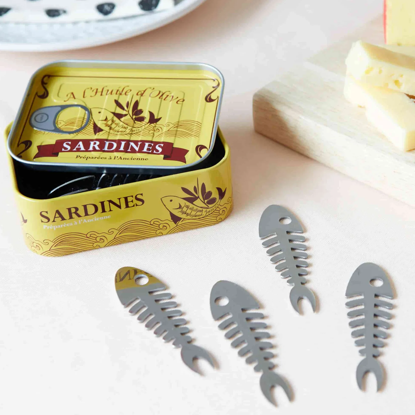 Balvi Serveware|Tableware Brands^Set of 6 Sardine Snacking Forks in a Tin